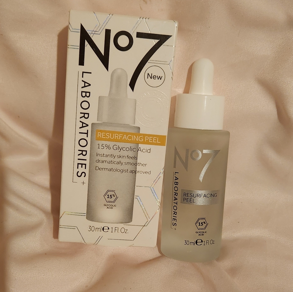 BNIB FULL BOTTLE N°7 LABORATORIES RESURFACING FACE PEEL GEL 1FL OZ
